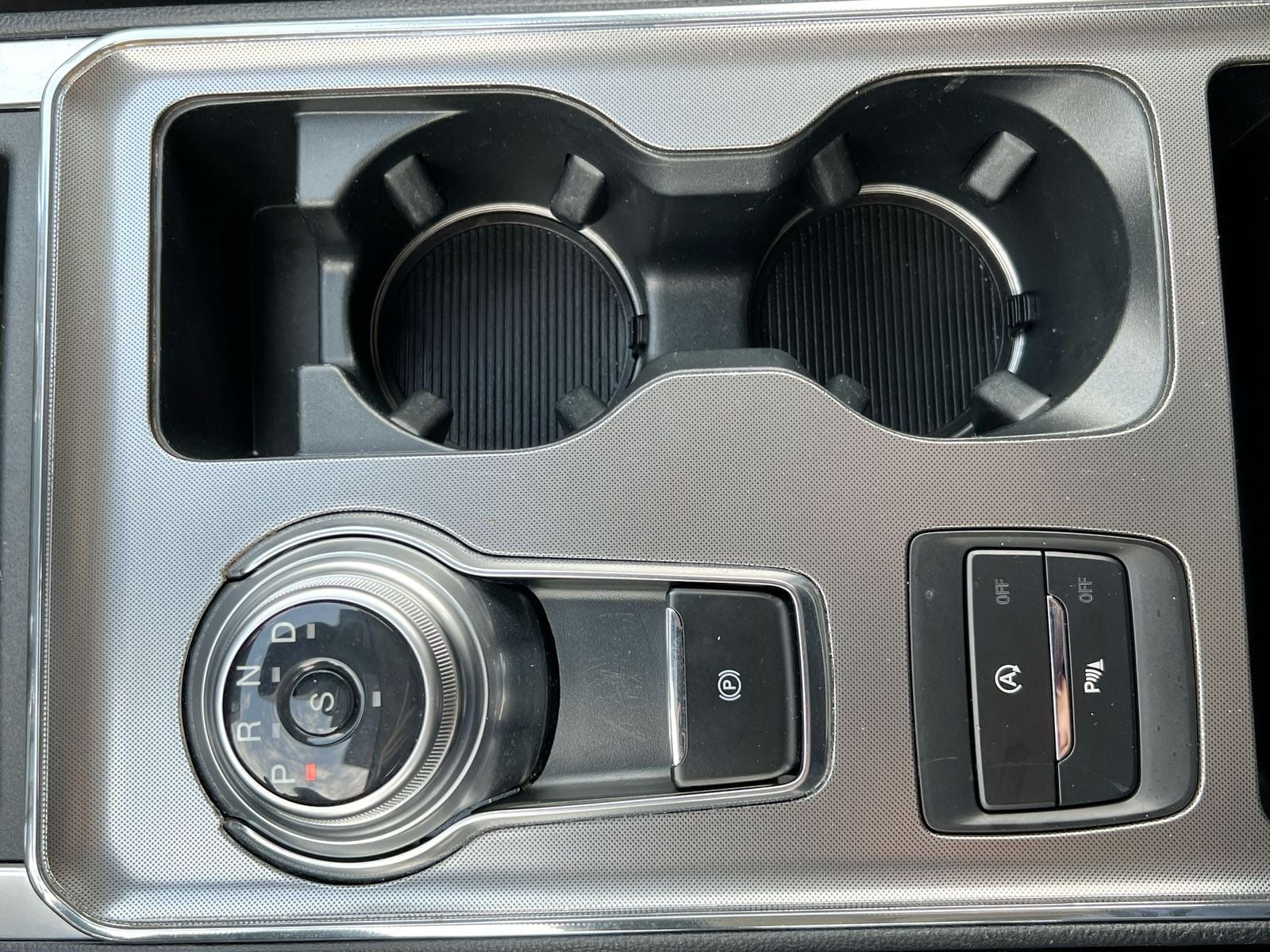 Thumbnail: 2024 Ford Edge - 30