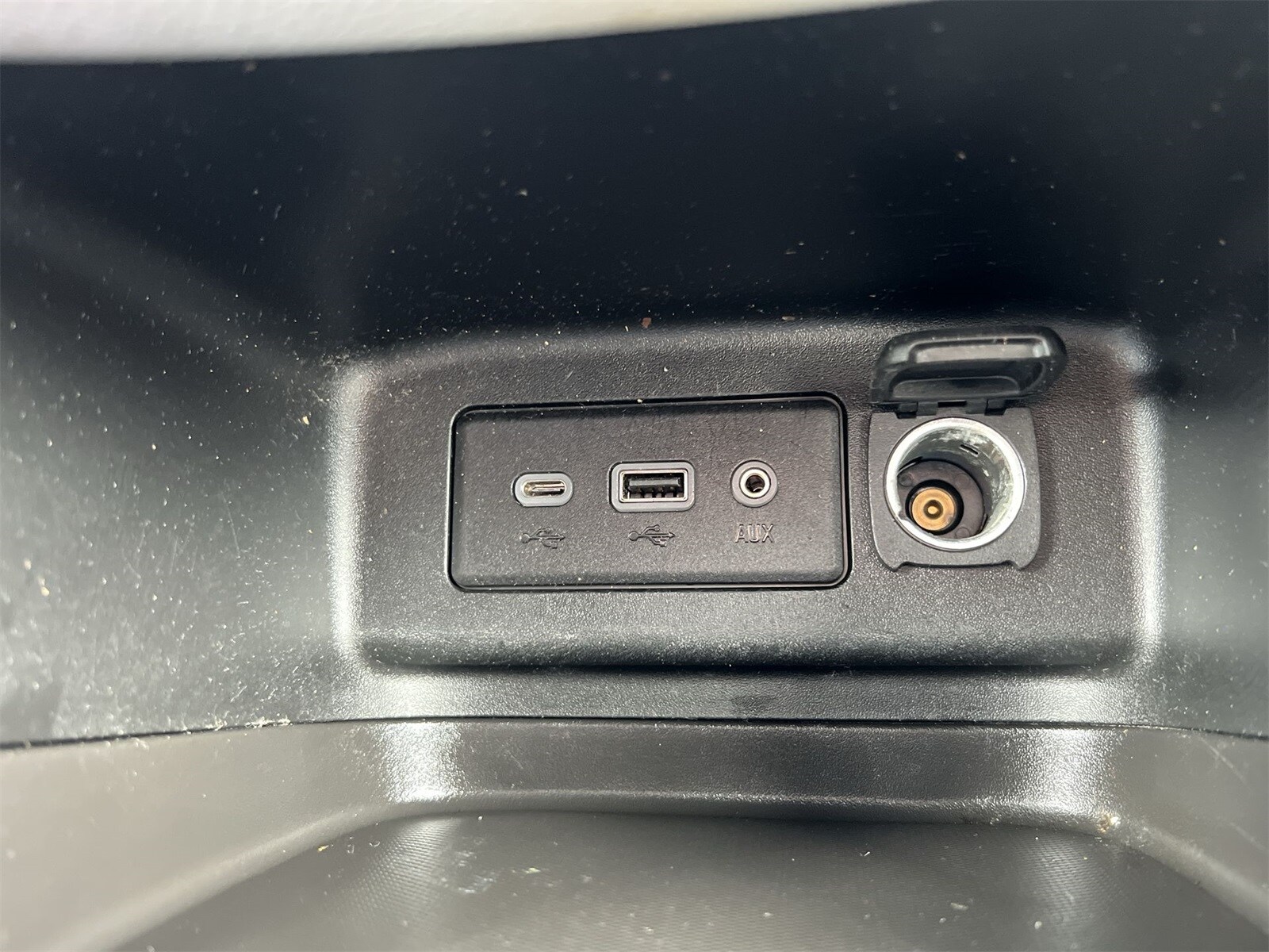Thumbnail: 2020 Chevrolet Equinox - 31