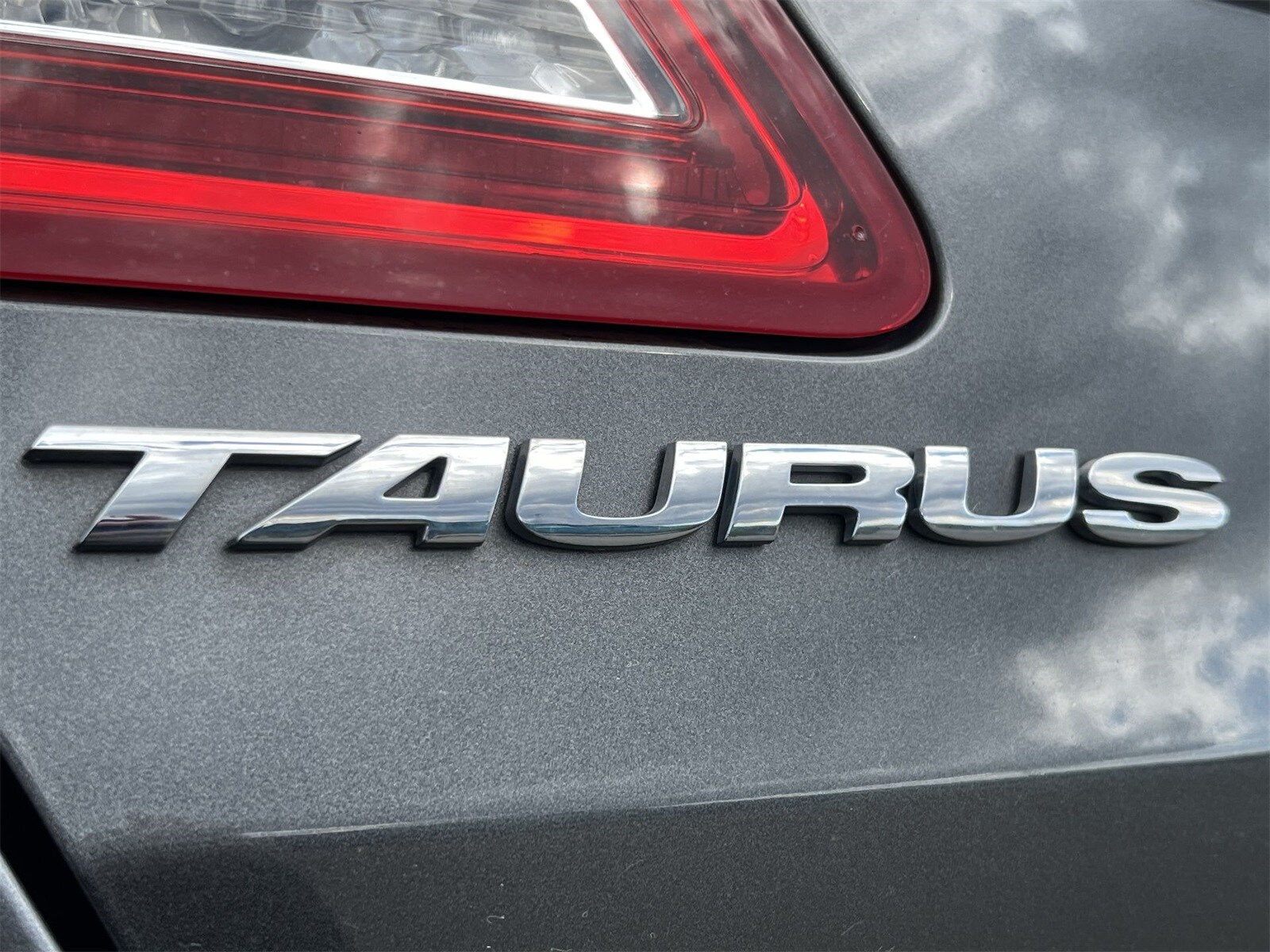 Thumbnail: 2016 Ford Taurus - 13