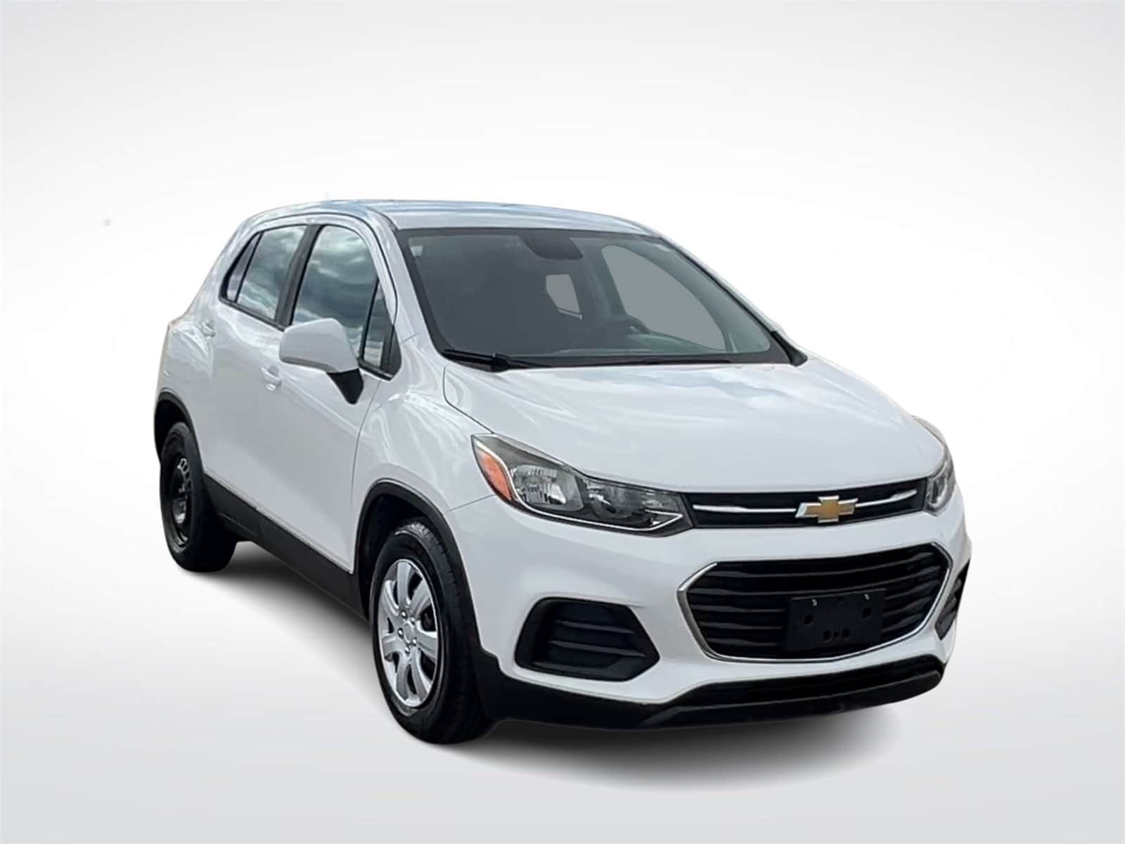 Thumbnail: 2017 Chevrolet Trax - 2