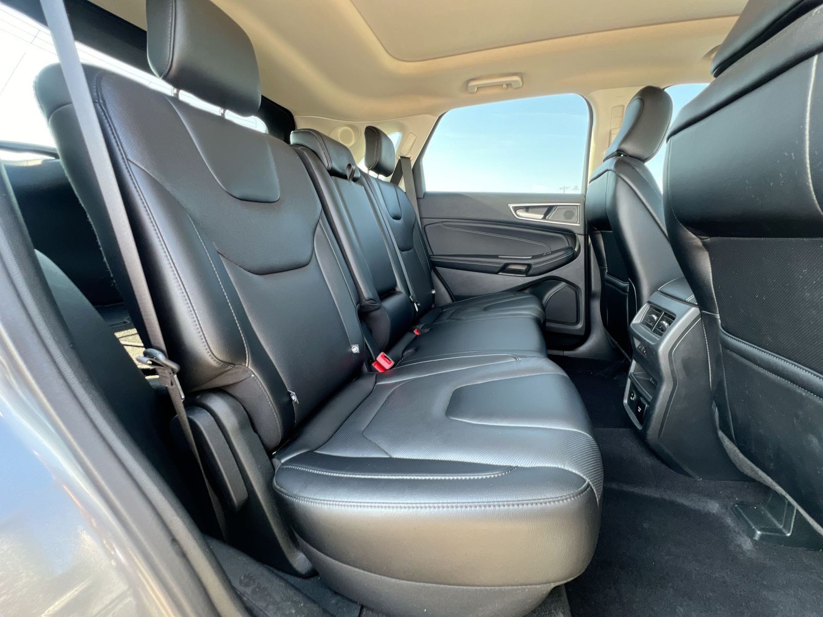 Thumbnail: 2022 Ford Edge - 20