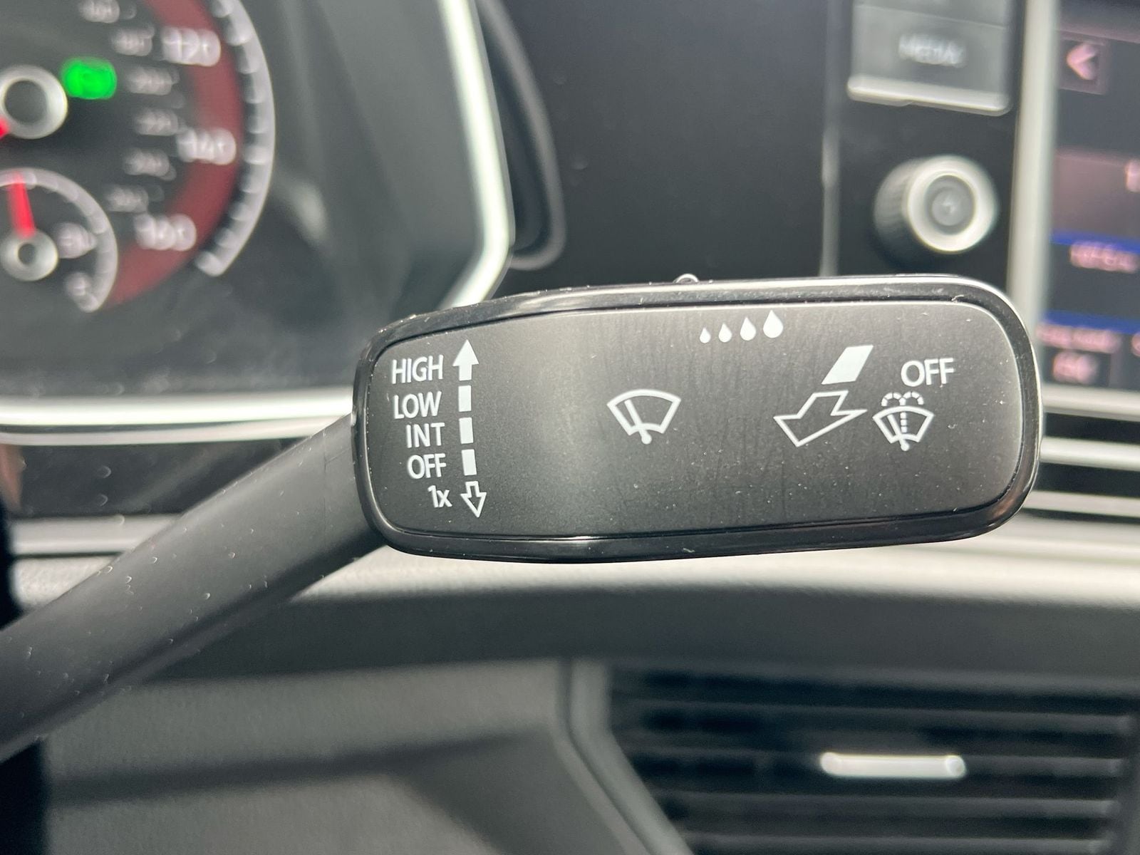 Thumbnail: 2019 Volkswagen Jetta - 25