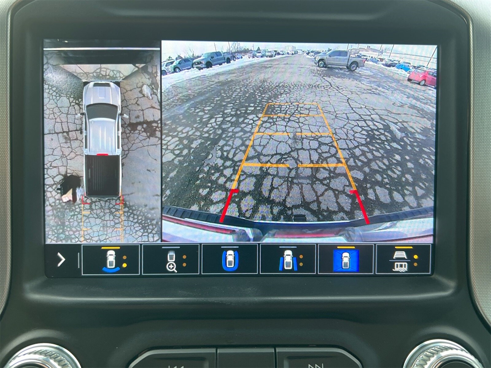 Thumbnail: 2022 GMC Sierra 2500 - 28