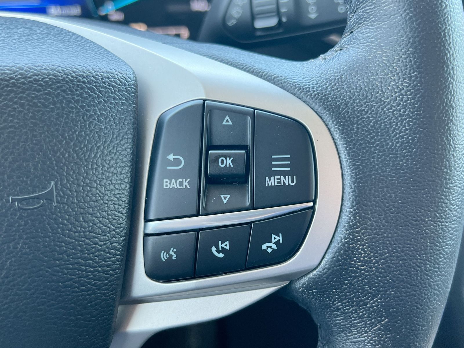 Thumbnail: 2023 Ford Explorer - 24