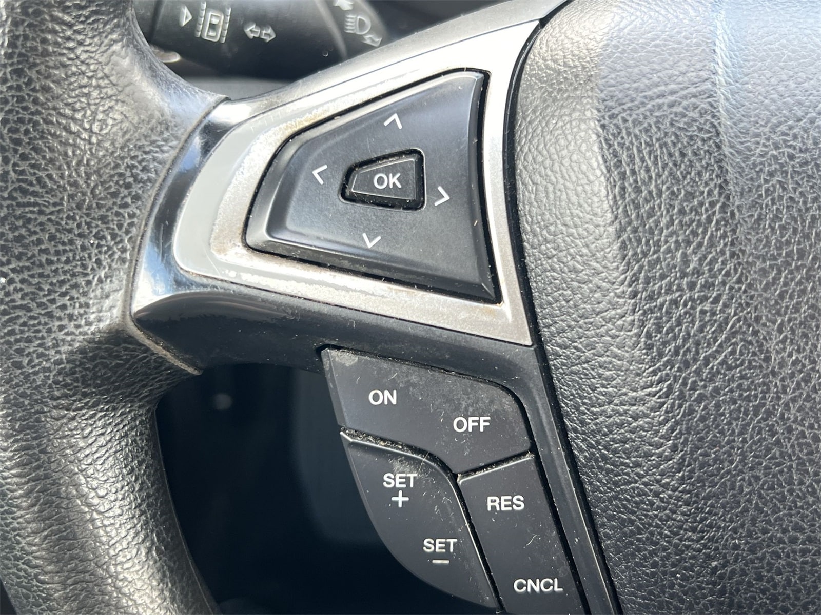 Thumbnail: 2020 Ford Fusion - 24