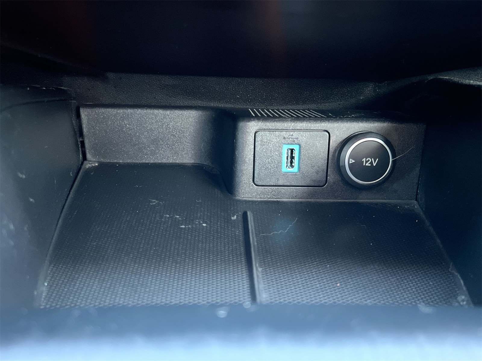 Thumbnail: 2020 Ford Escape - 31