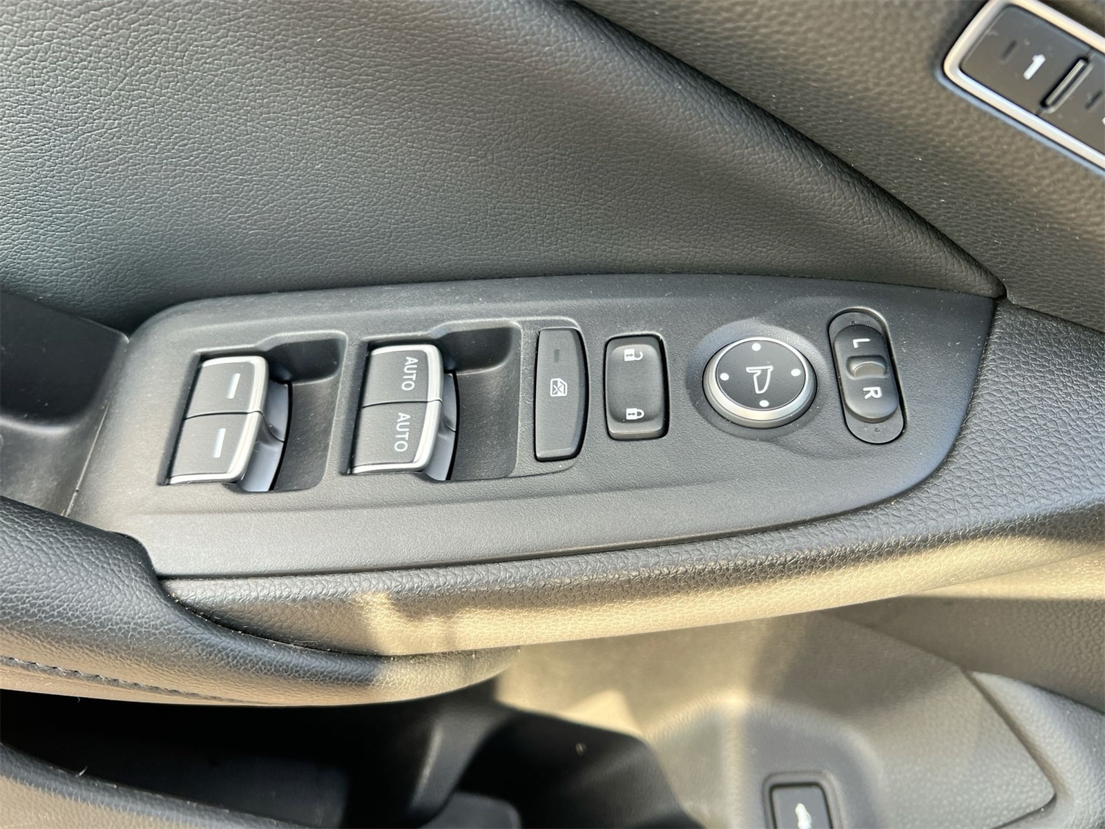 Thumbnail: 2018 Honda Accord - 17