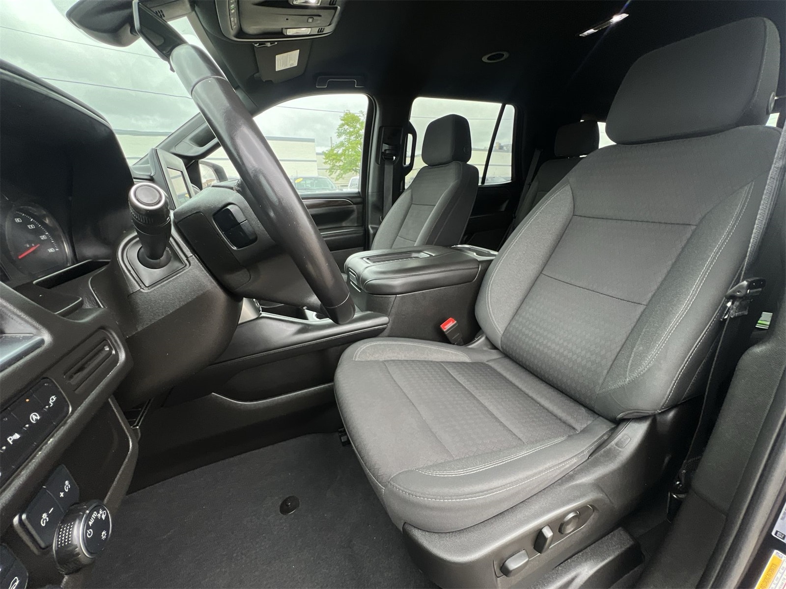 Thumbnail: 2022 Chevrolet Tahoe - 17