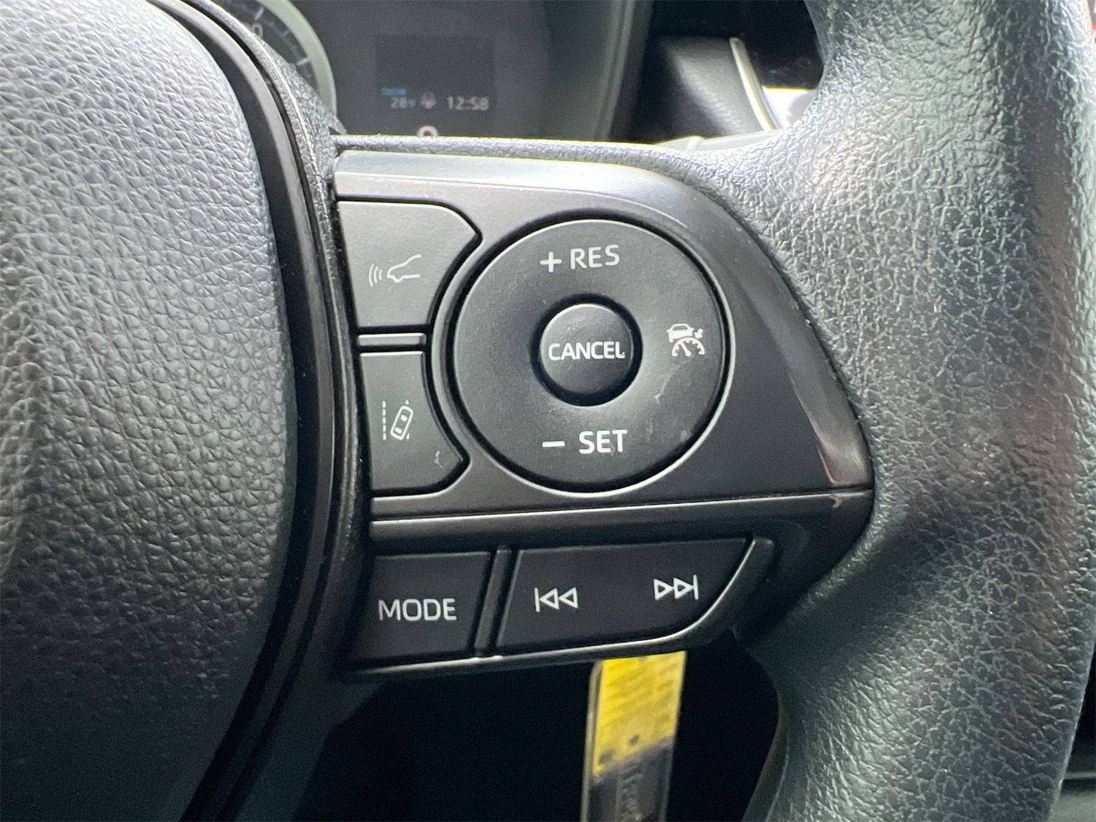 Thumbnail: 2022 Toyota Corolla - 24