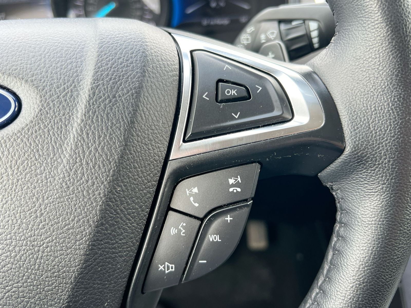 Thumbnail: 2024 Ford Edge - 23