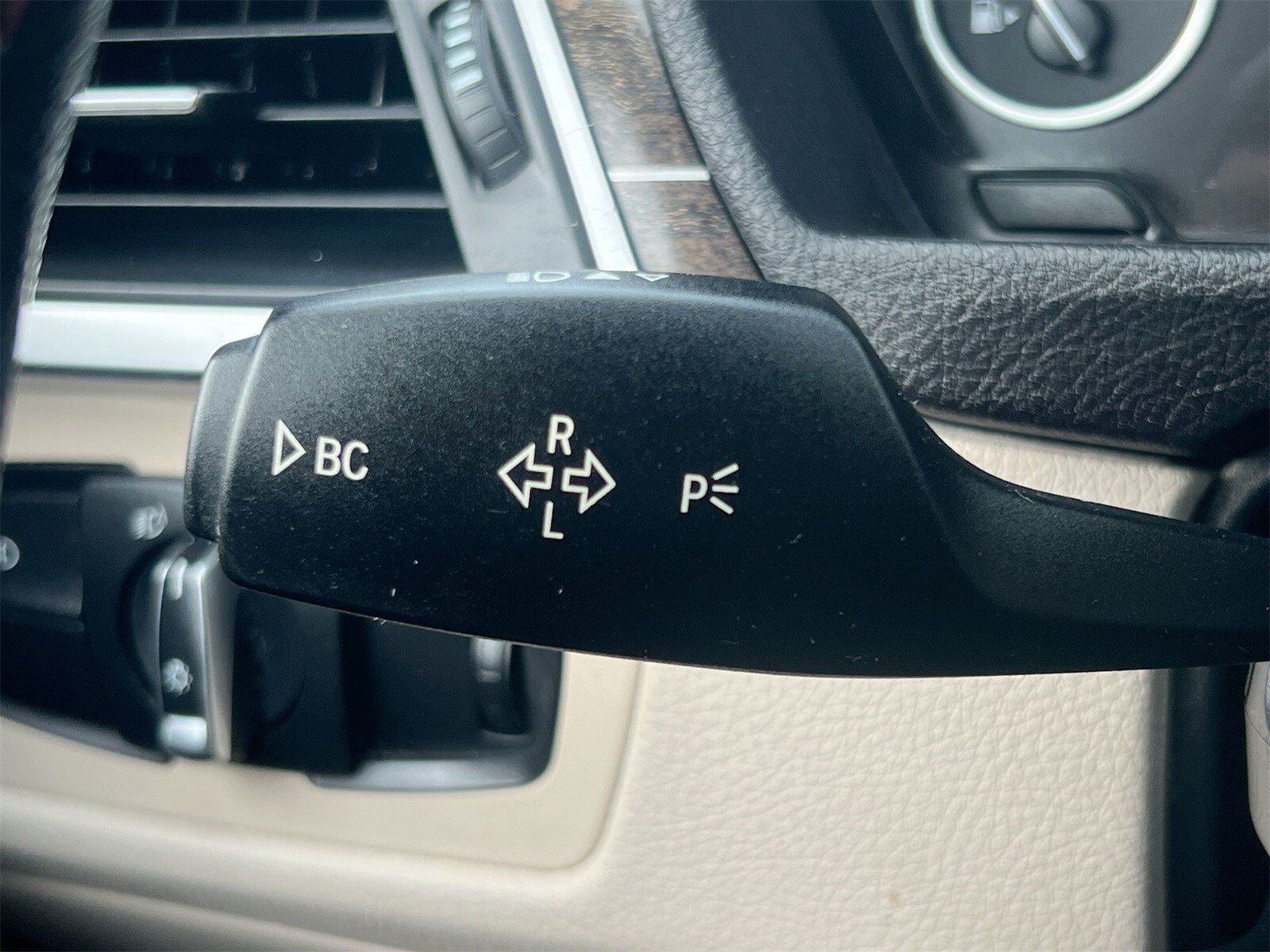 Thumbnail: 2017 BMW 3 Series - 28