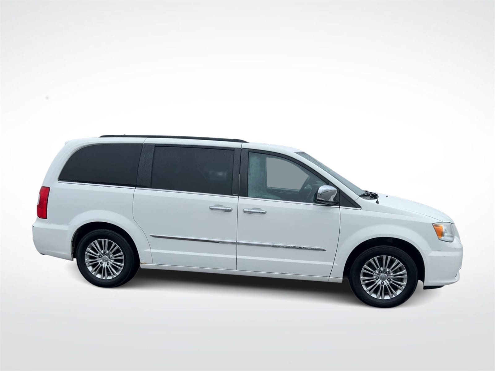Thumbnail: 2013 Chrysler Town & Country - 2