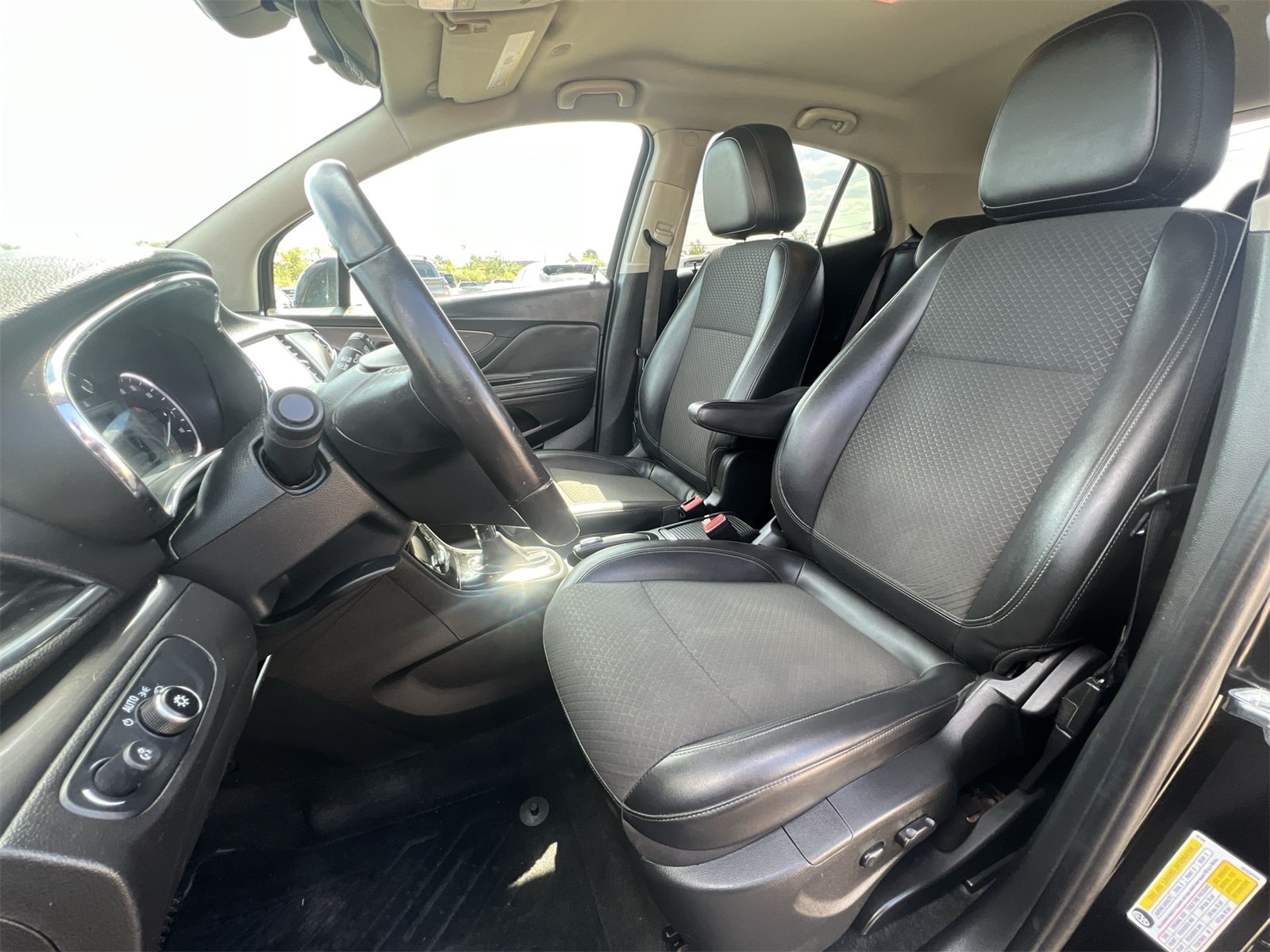 Thumbnail: 2018 Buick Encore - 10