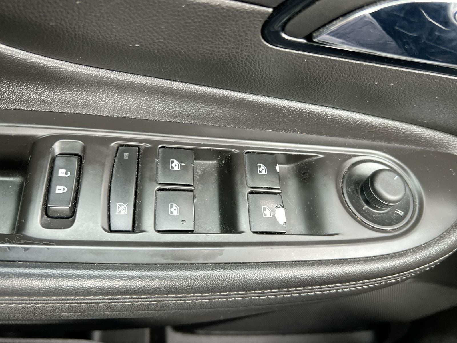 Thumbnail: 2018 Buick Encore - 17