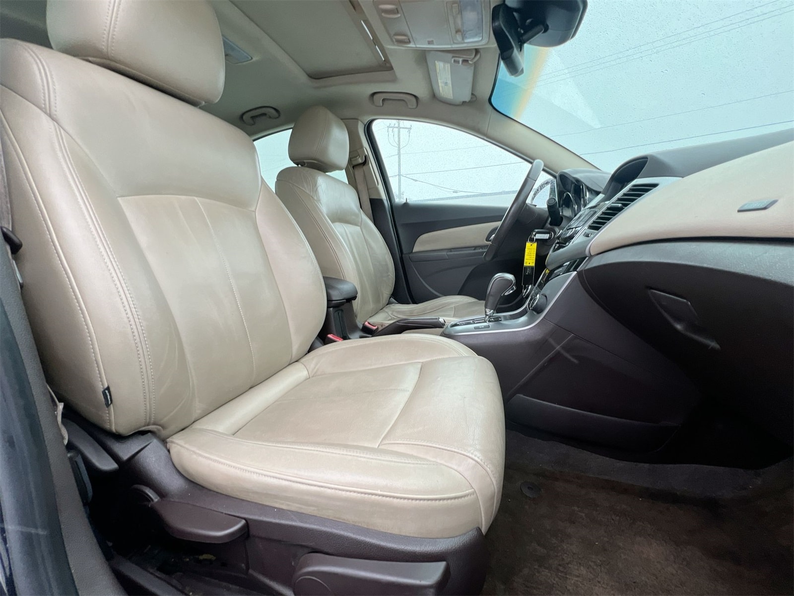 Thumbnail: 2011 Chevrolet Cruze - 21