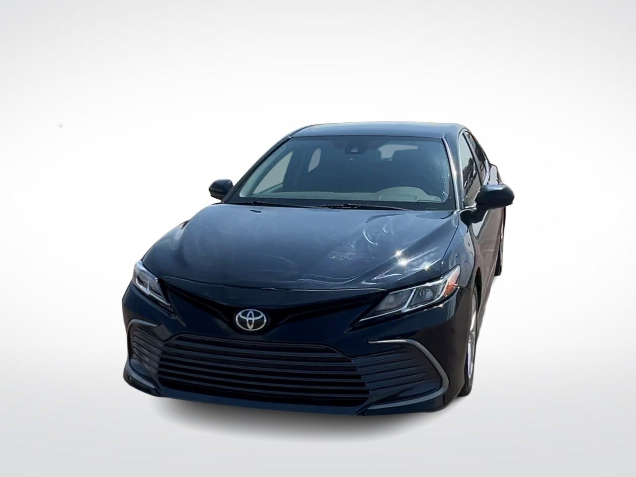 2022 Toyota Camry LE photo 3