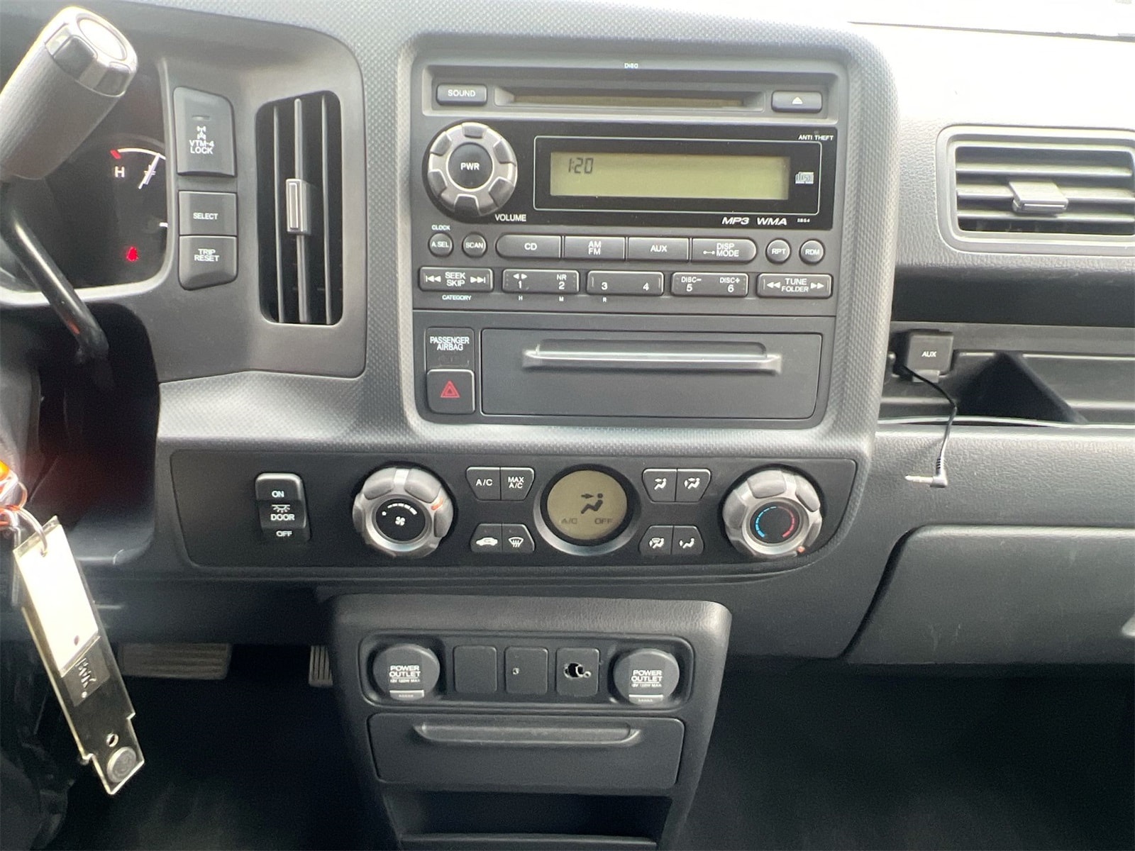 Thumbnail: 2012 Honda Ridgeline - 26