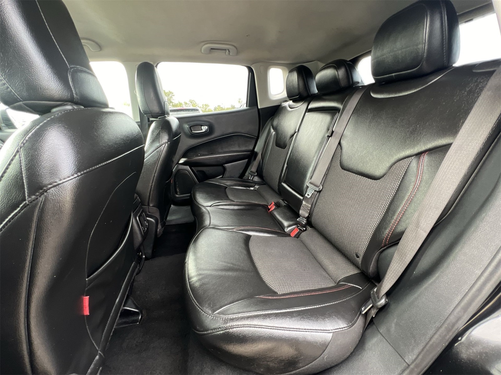 Thumbnail: 2020 Jeep Compass - 20