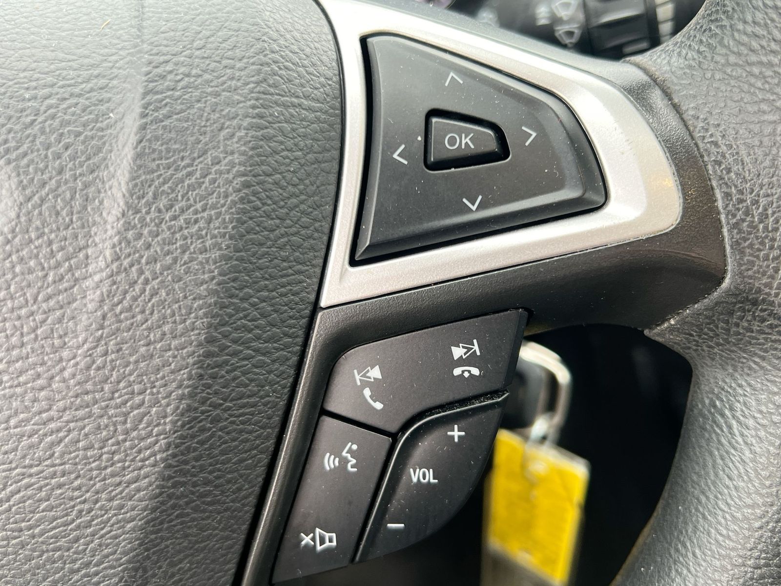 Thumbnail: 2014 Ford Fusion - 23