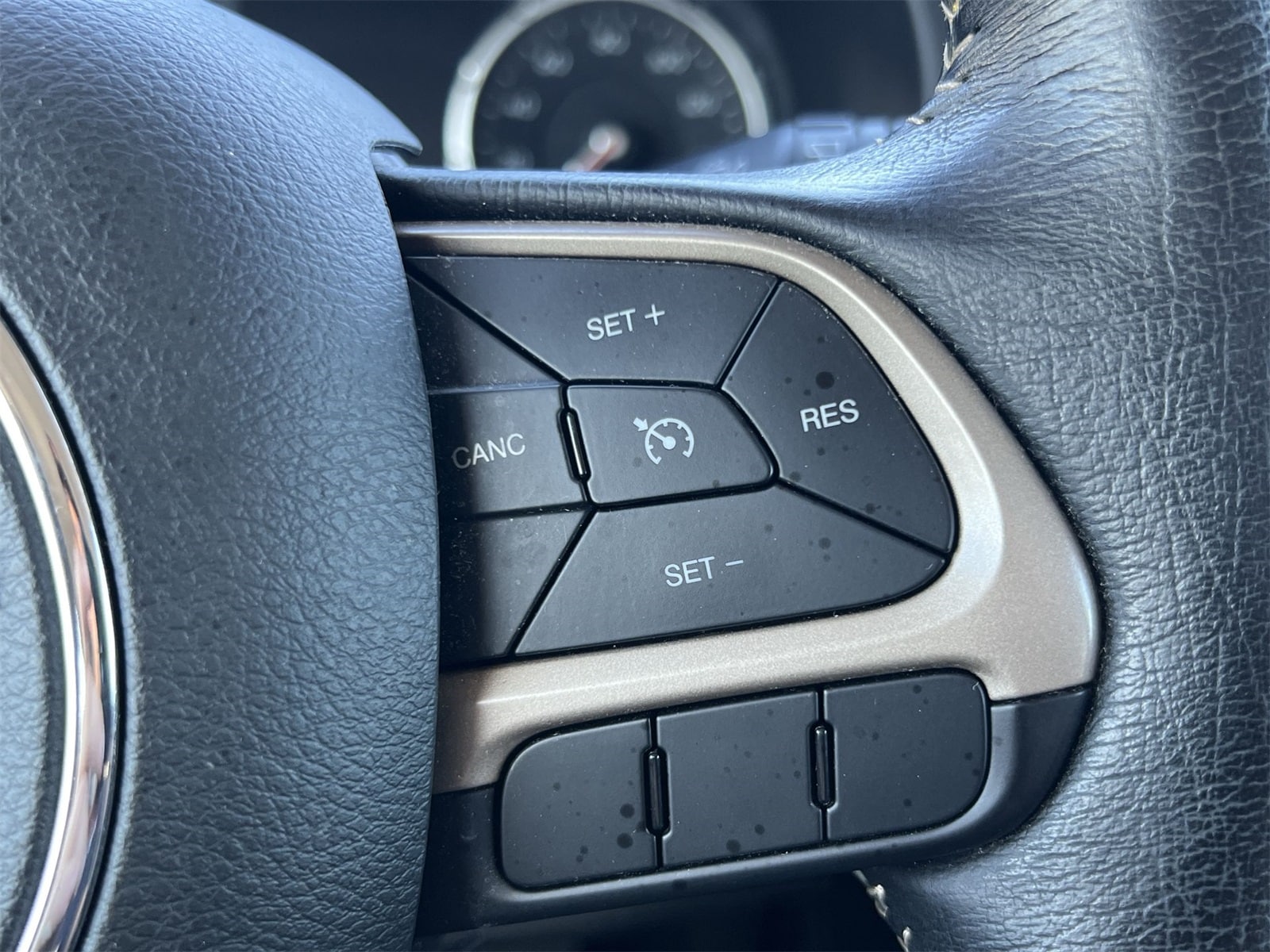 Thumbnail: 2015 Jeep Renegade - 24