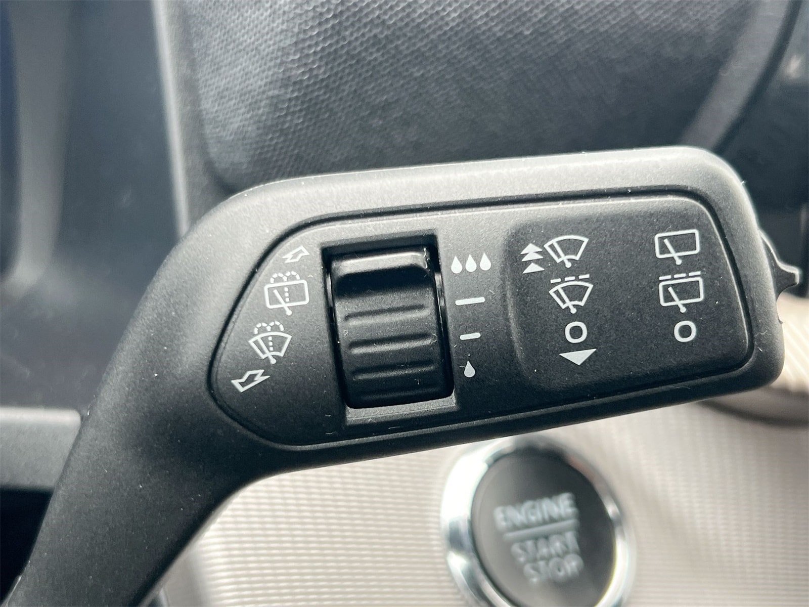 Thumbnail: 2025 Ford Explorer - 25