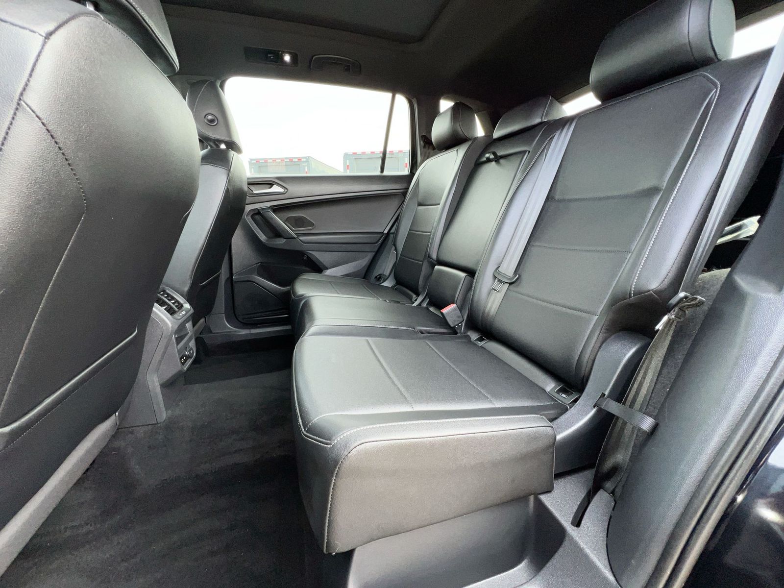 Thumbnail: 2019 Volkswagen Tiguan - 19