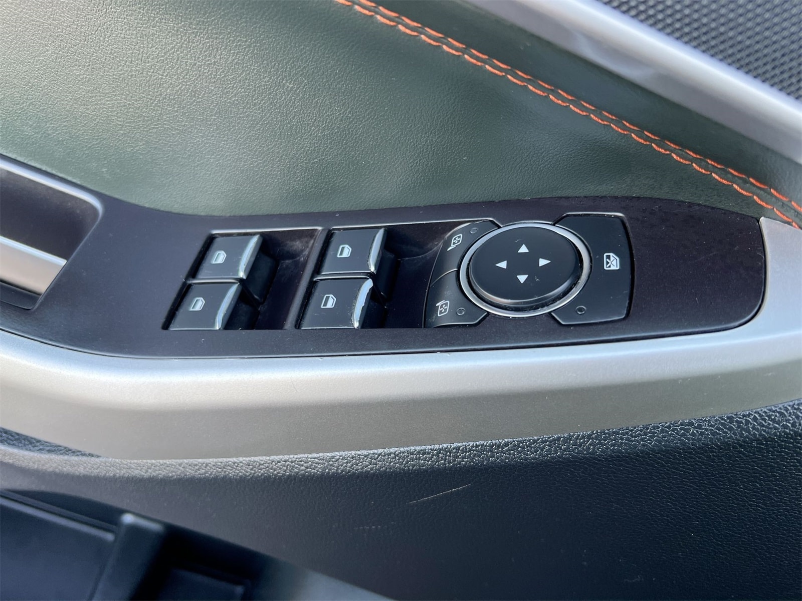 Thumbnail: 2022 Ford Explorer - 18