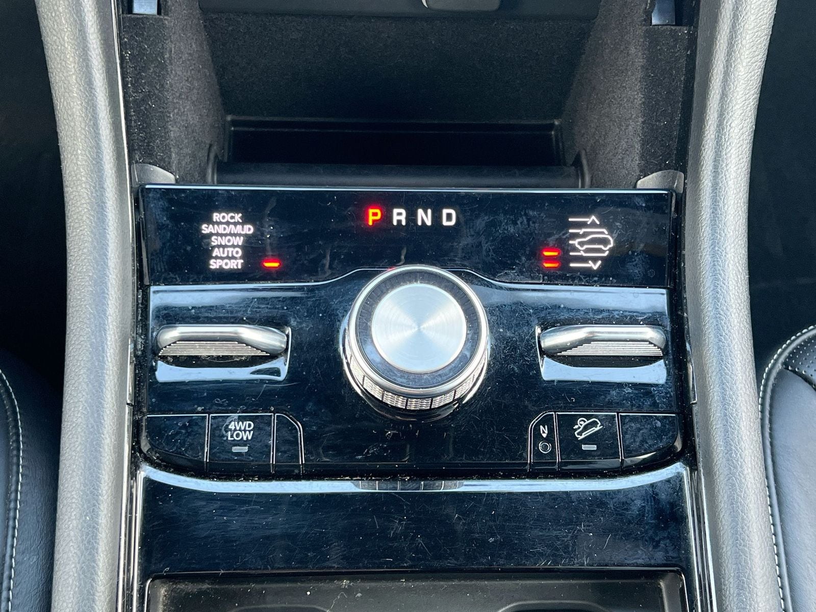 Thumbnail: 2022 Jeep Grand Cherokee - 32