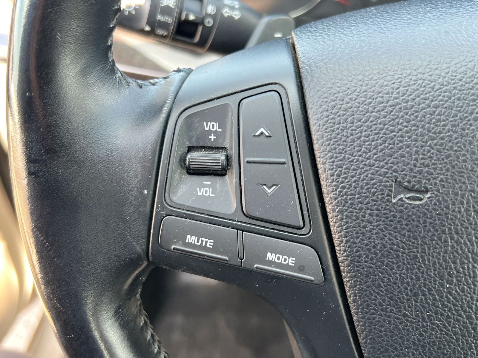 Thumbnail: 2014 Kia Cadenza - 23