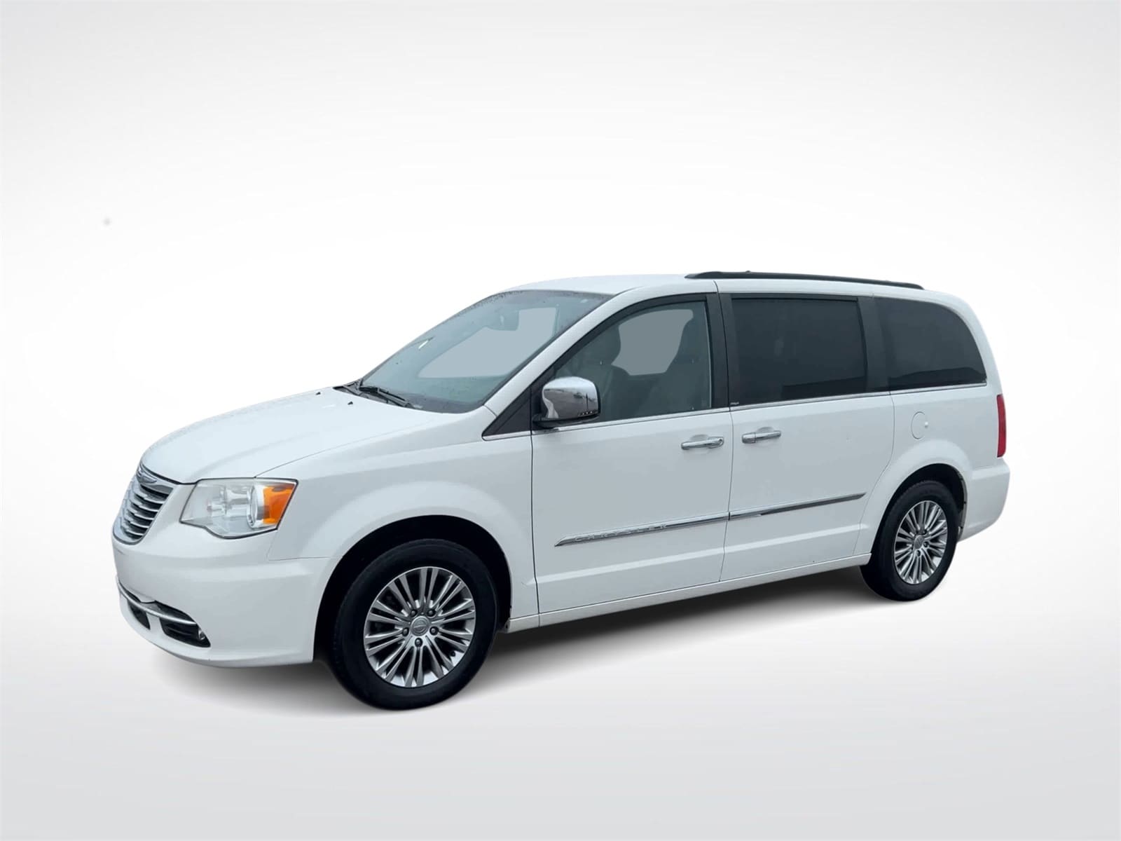 Thumbnail: 2013 Chrysler Town & Country - 5