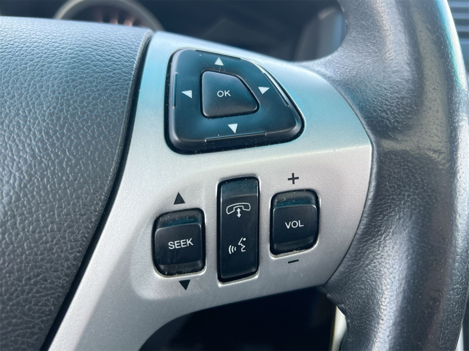 Thumbnail: 2015 Ford Explorer - 24