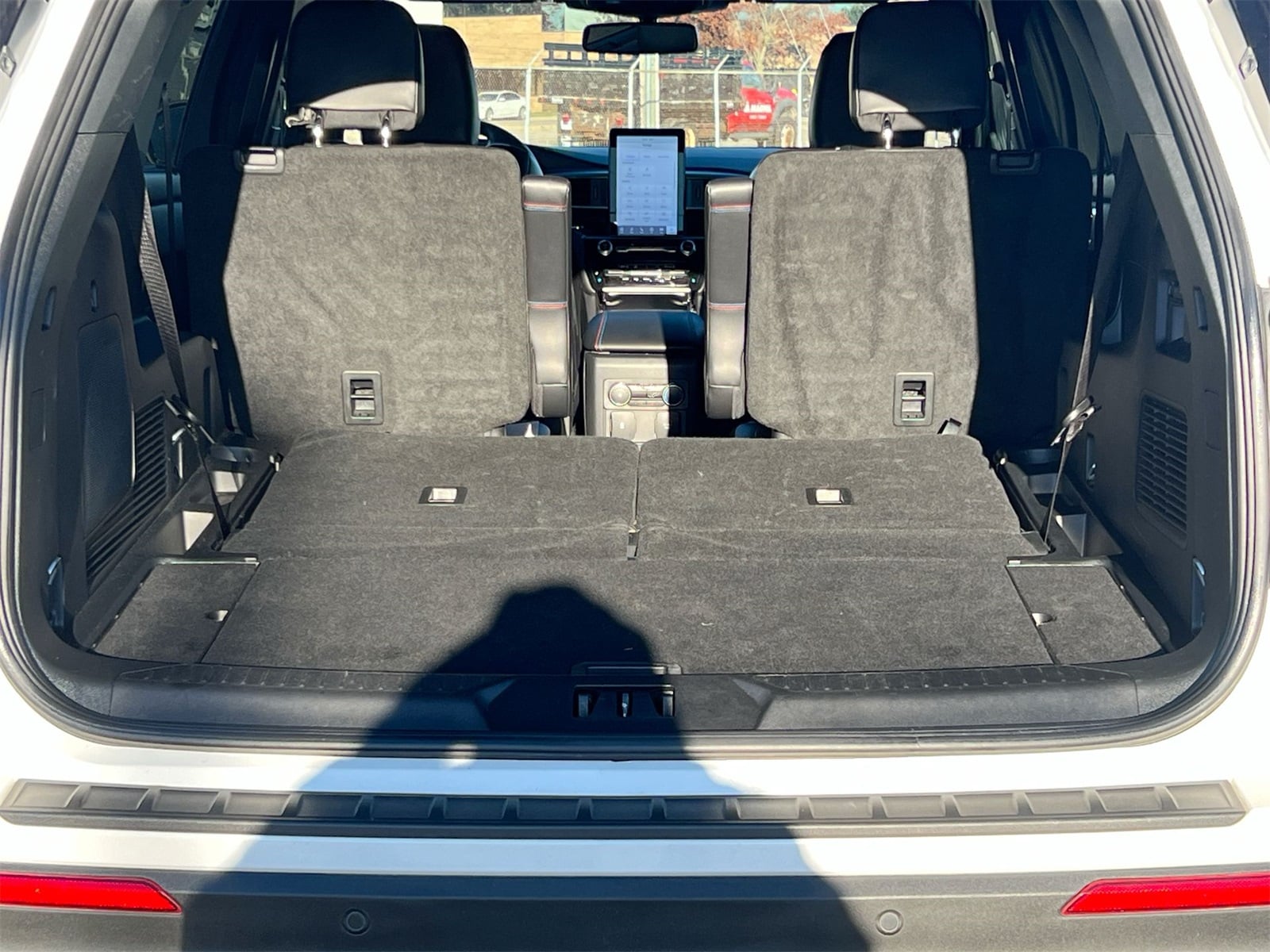 Thumbnail: 2024 Ford Explorer - 34