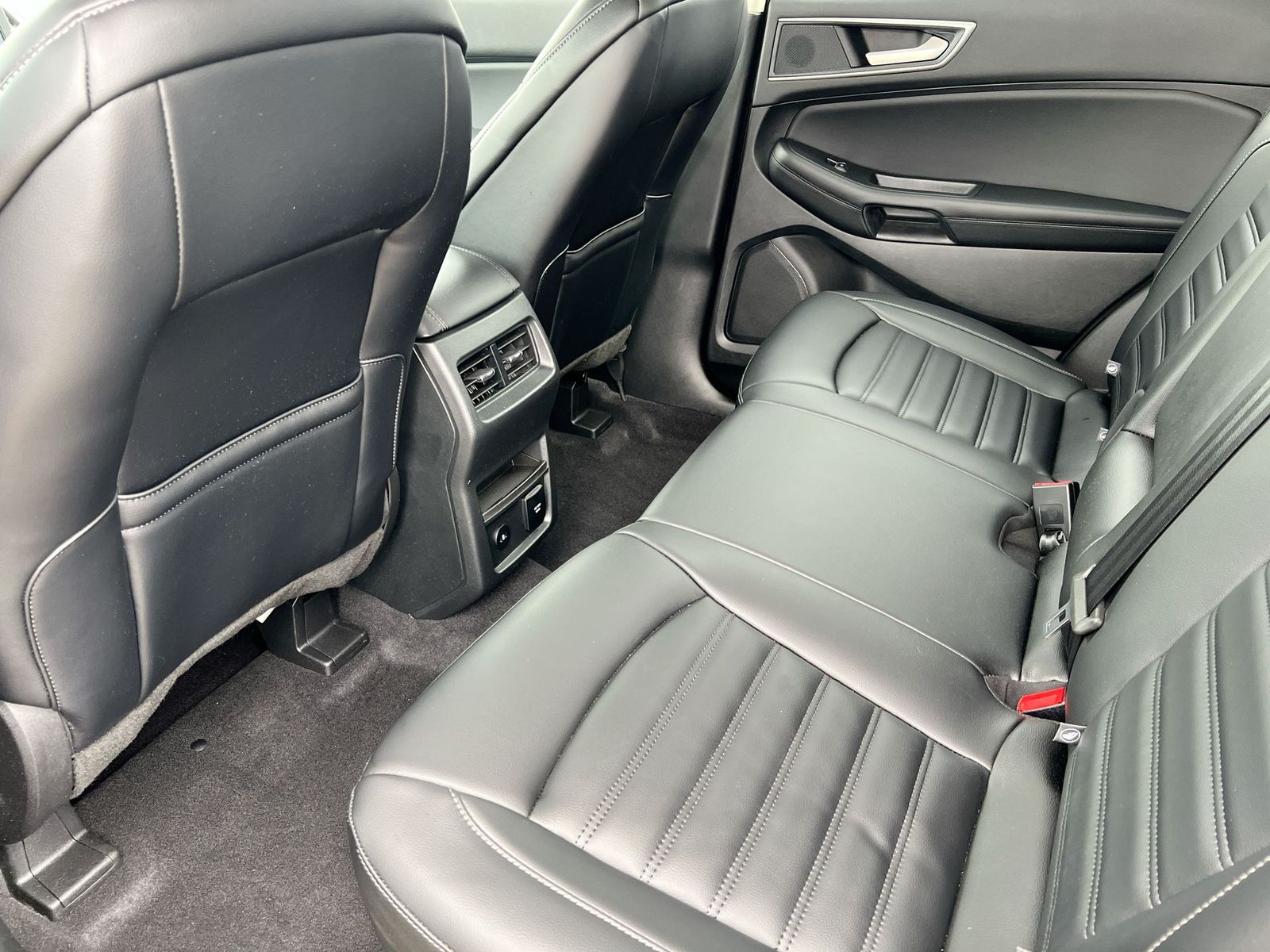 Thumbnail: 2023 Ford Edge - 18