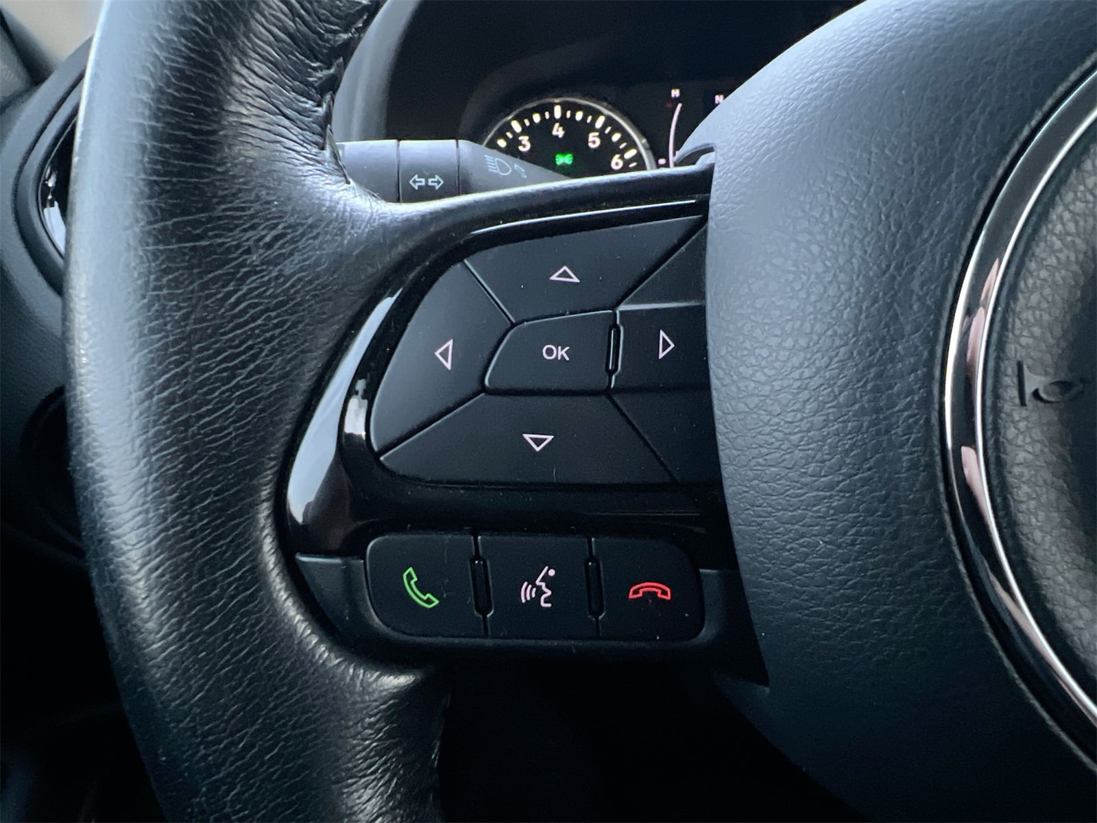 Thumbnail: 2017 Jeep Renegade - 23