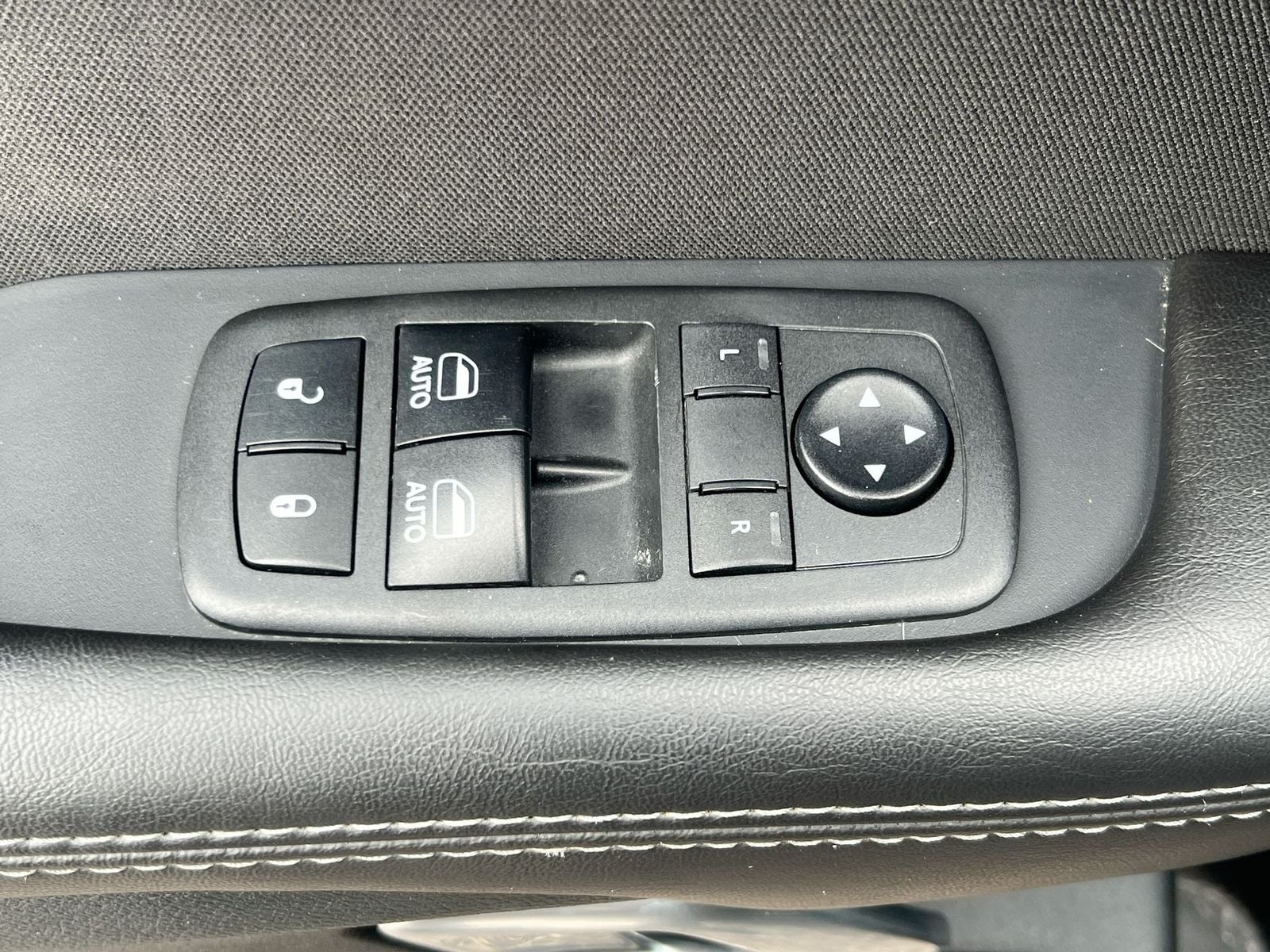 Thumbnail: 2018 Dodge Challenger - 17