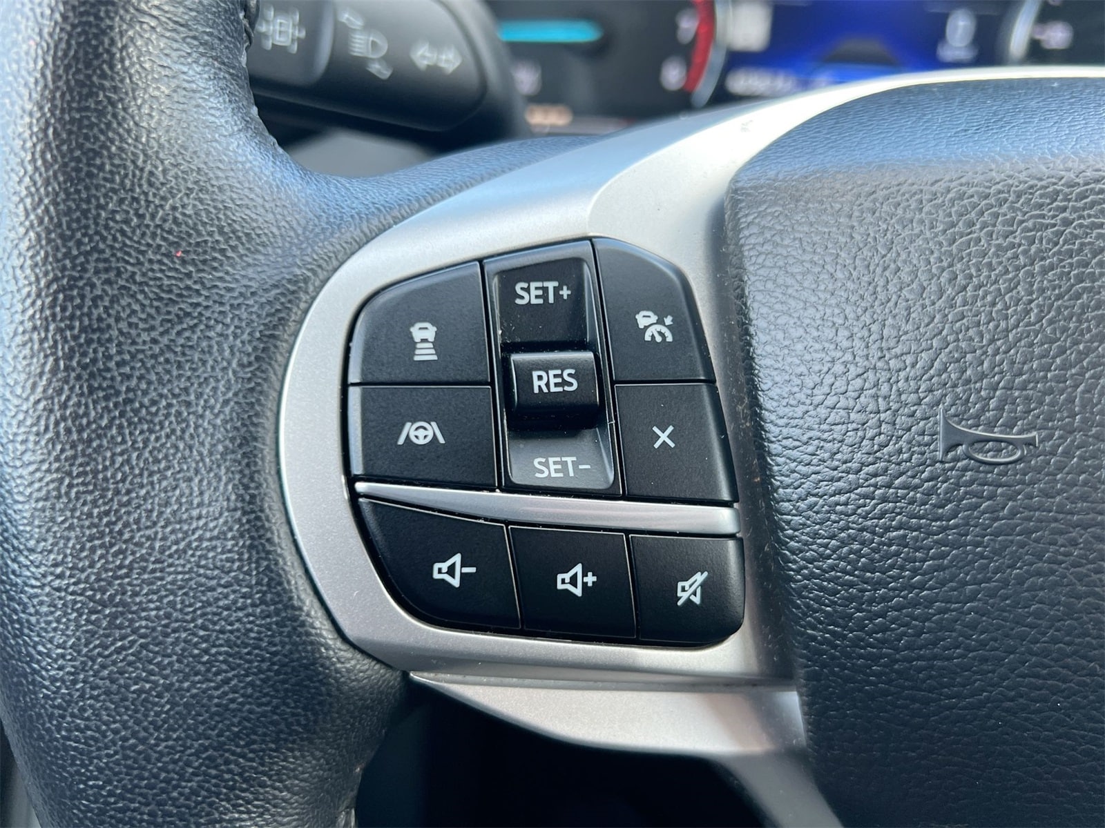 Thumbnail: 2023 Ford Explorer - 24