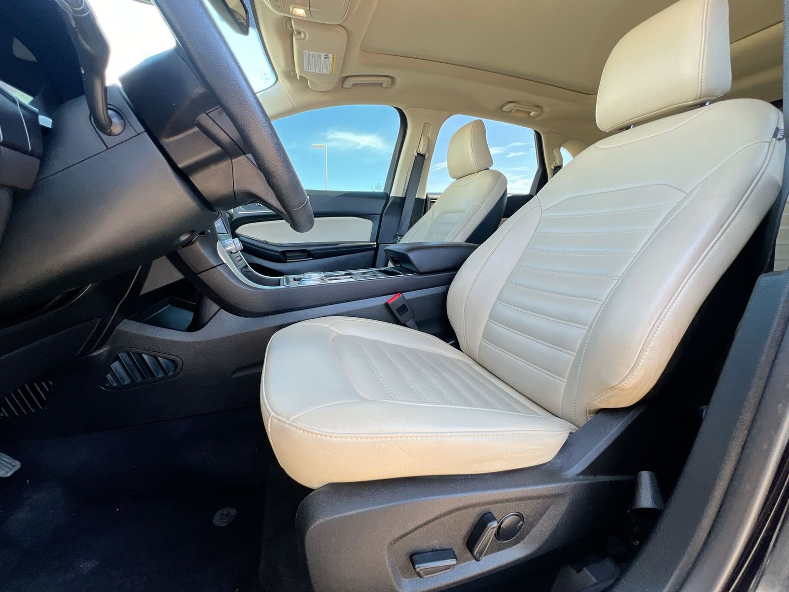 Thumbnail: 2023 Ford Edge - 16