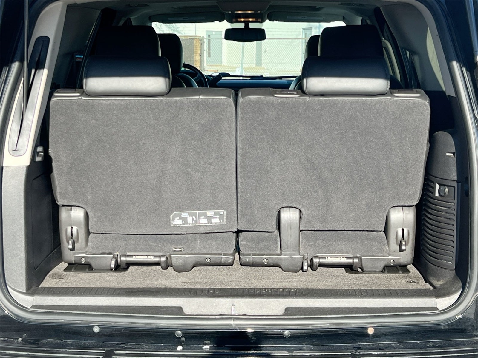 Thumbnail: 2012 GMC Yukon - 32