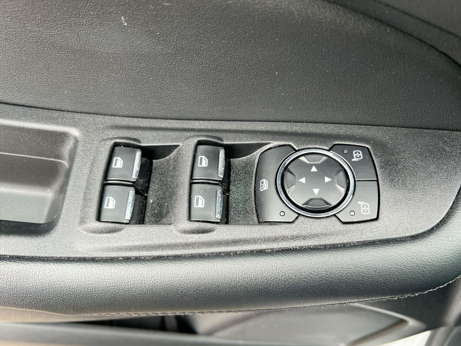 Thumbnail: 2024 Ford Edge - 17