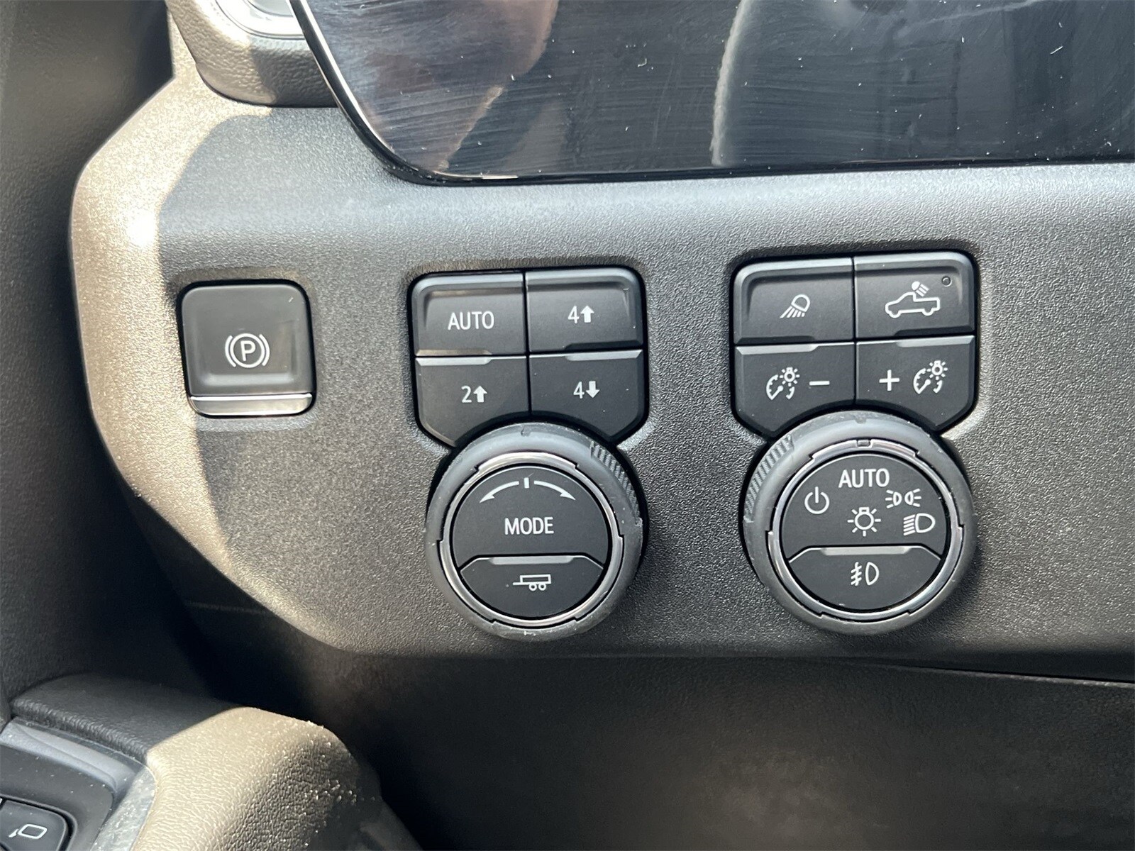 Thumbnail: 2025 Chevrolet Silverado 1500 - 18