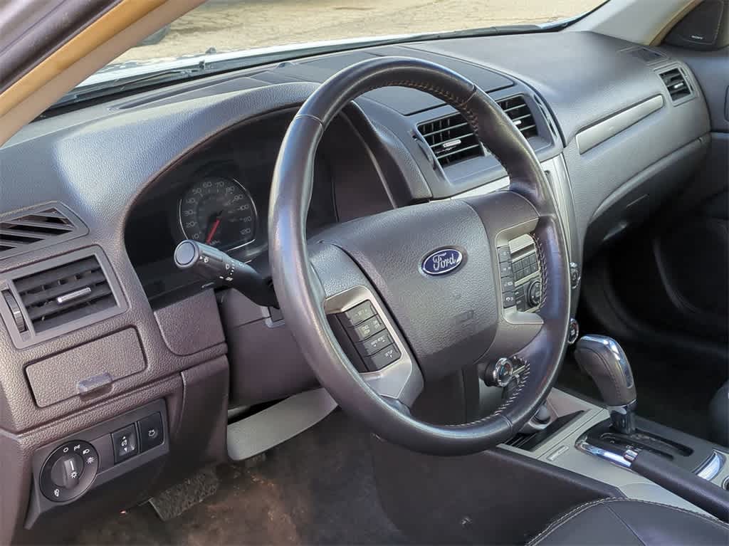 2010 Ford Fusion SE 10