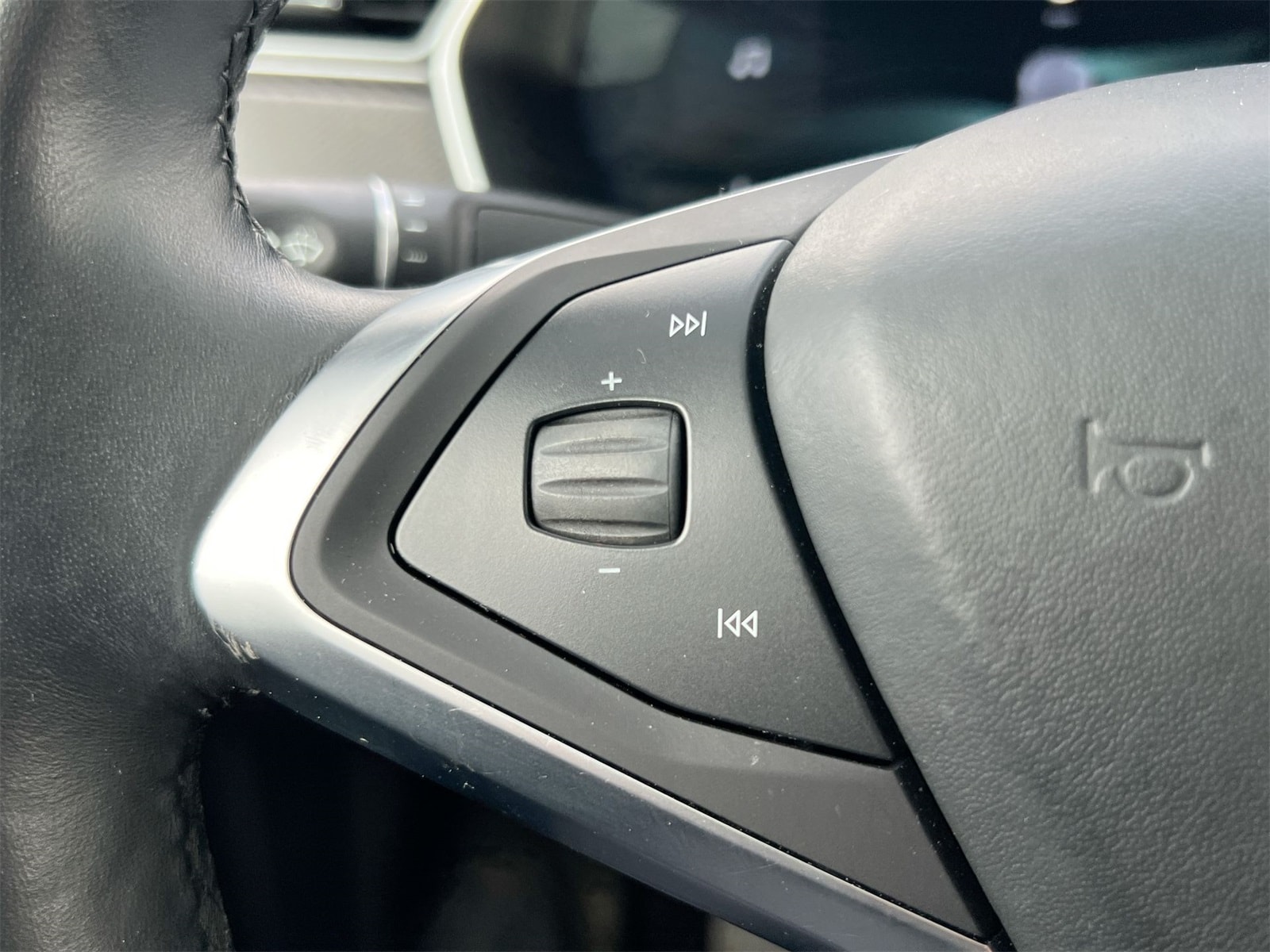 Thumbnail: 2017 Tesla Model X - 23