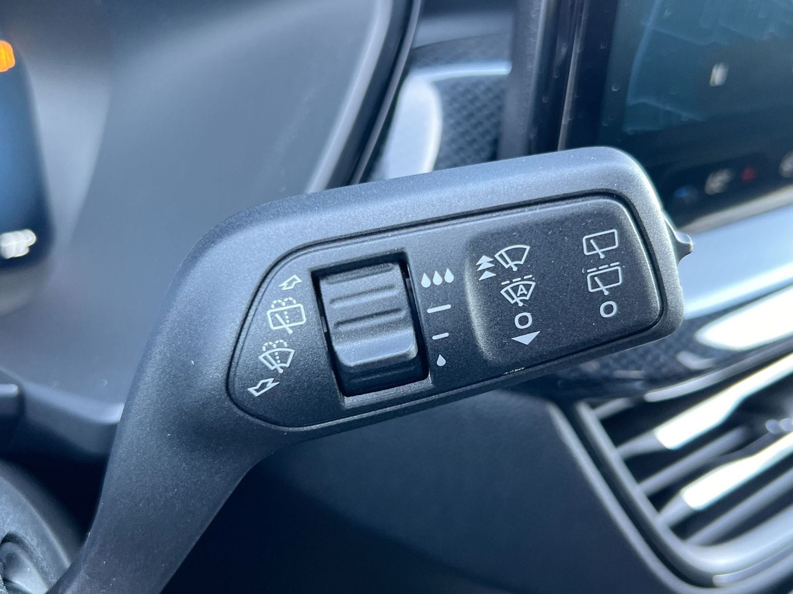 Thumbnail: 2023 Ford Escape - 25