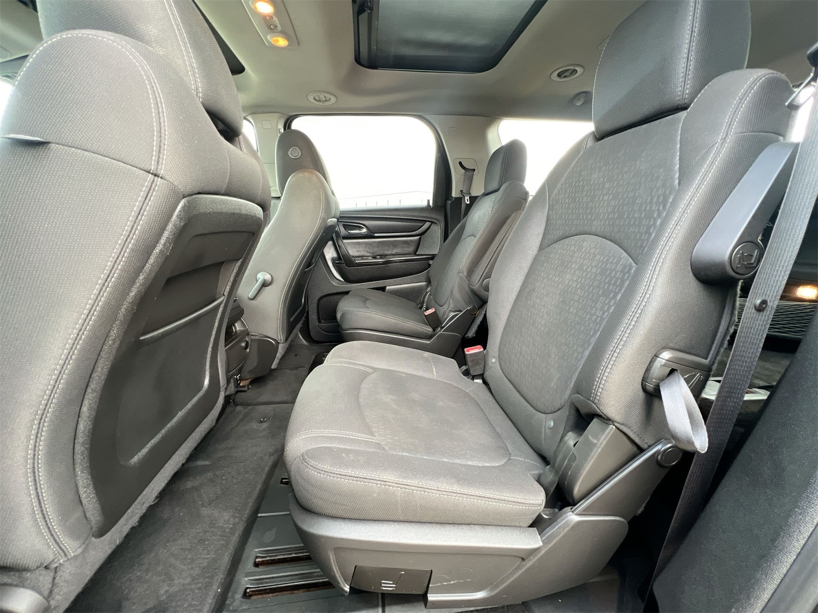 Thumbnail: 2015 GMC Acadia - 19