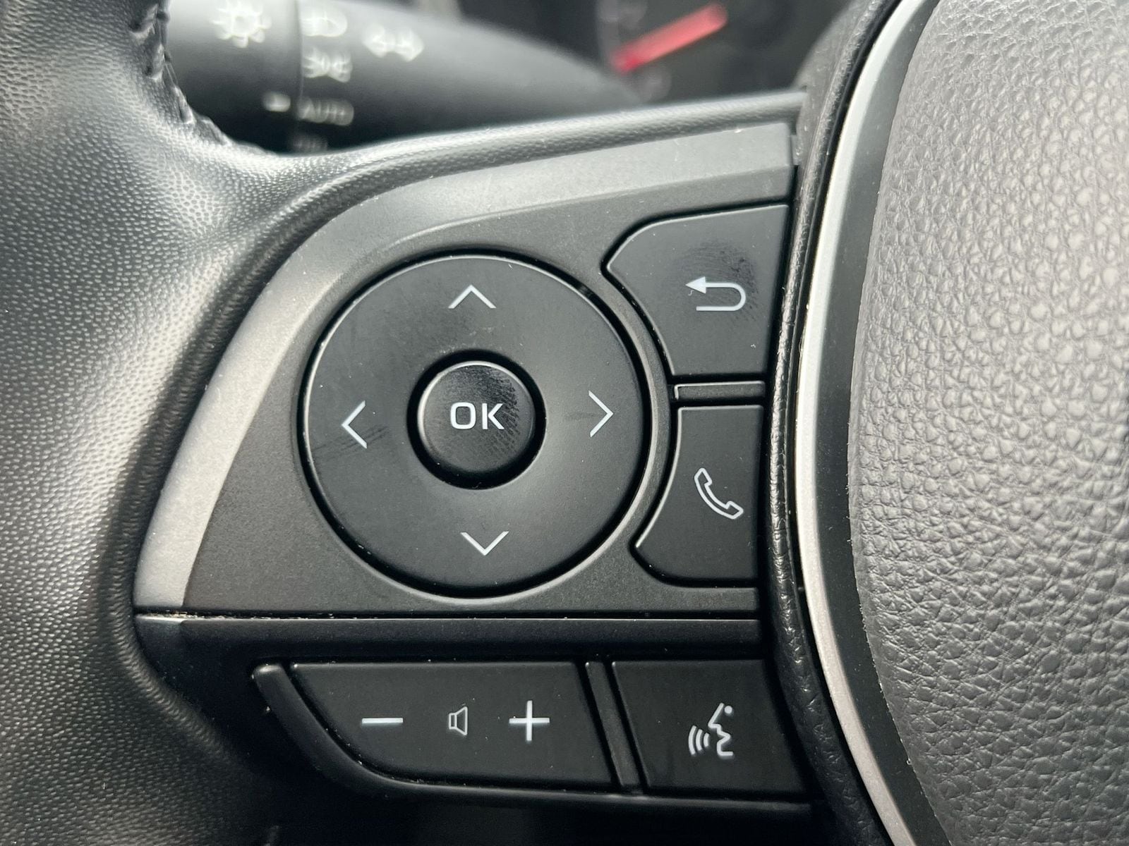 Thumbnail: 2022 Toyota Corolla - 23