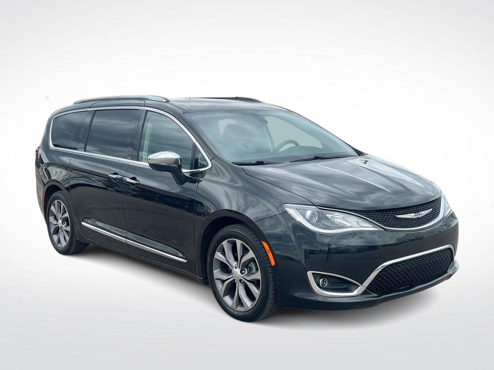 Thumbnail: 2019 Chrysler Pacifica - 2