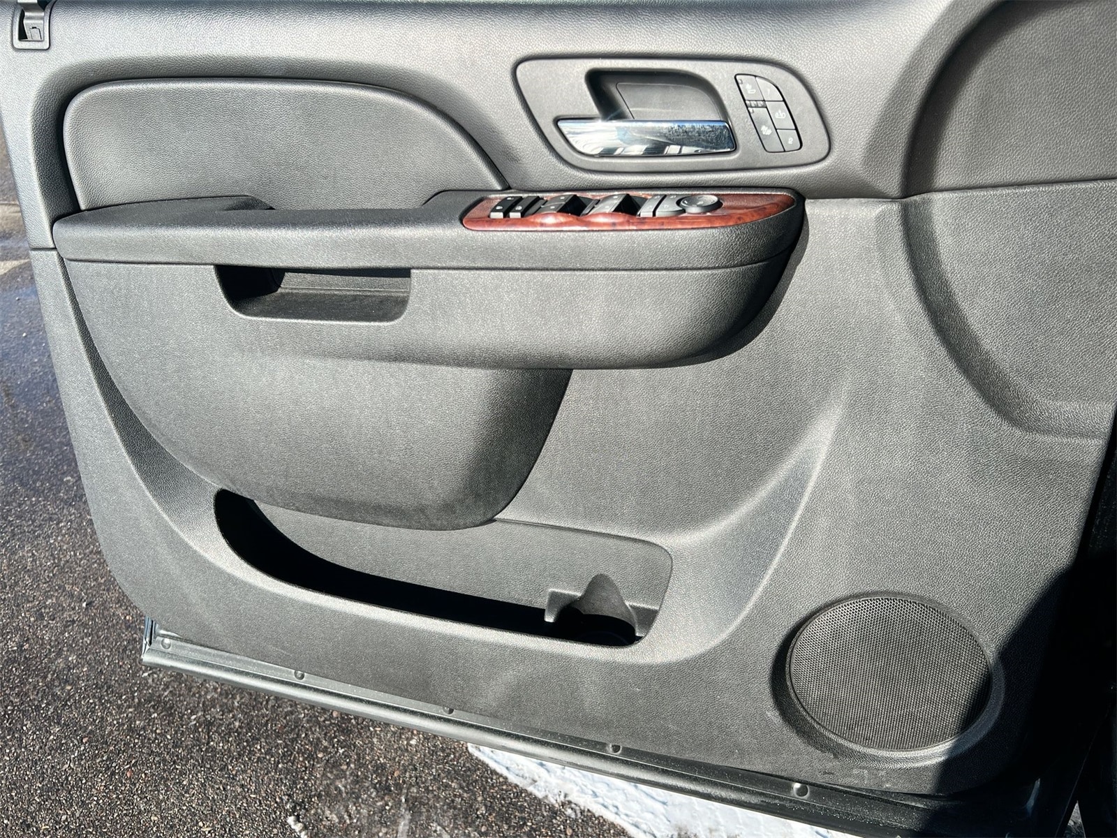 Thumbnail: 2012 GMC Yukon - 28