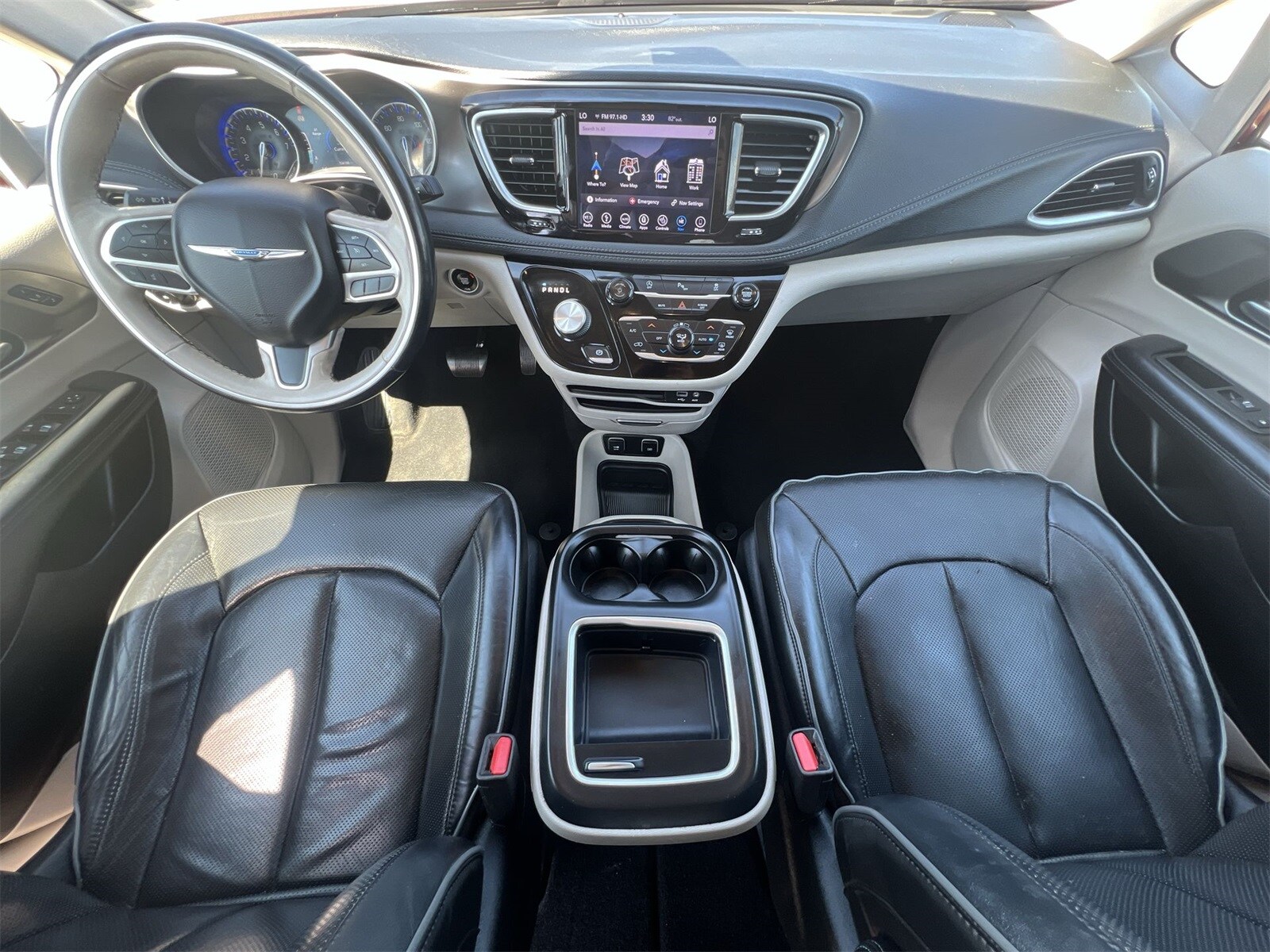Thumbnail: 2019 Chrysler Pacifica - 16