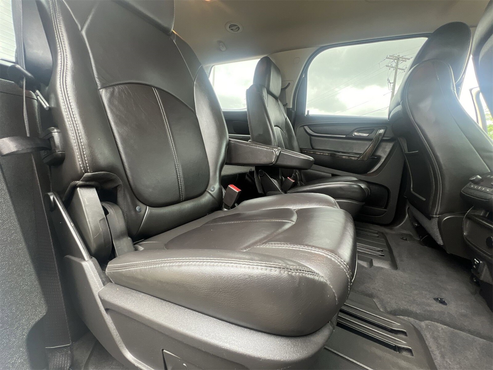 Thumbnail: 2015 GMC Acadia - 21