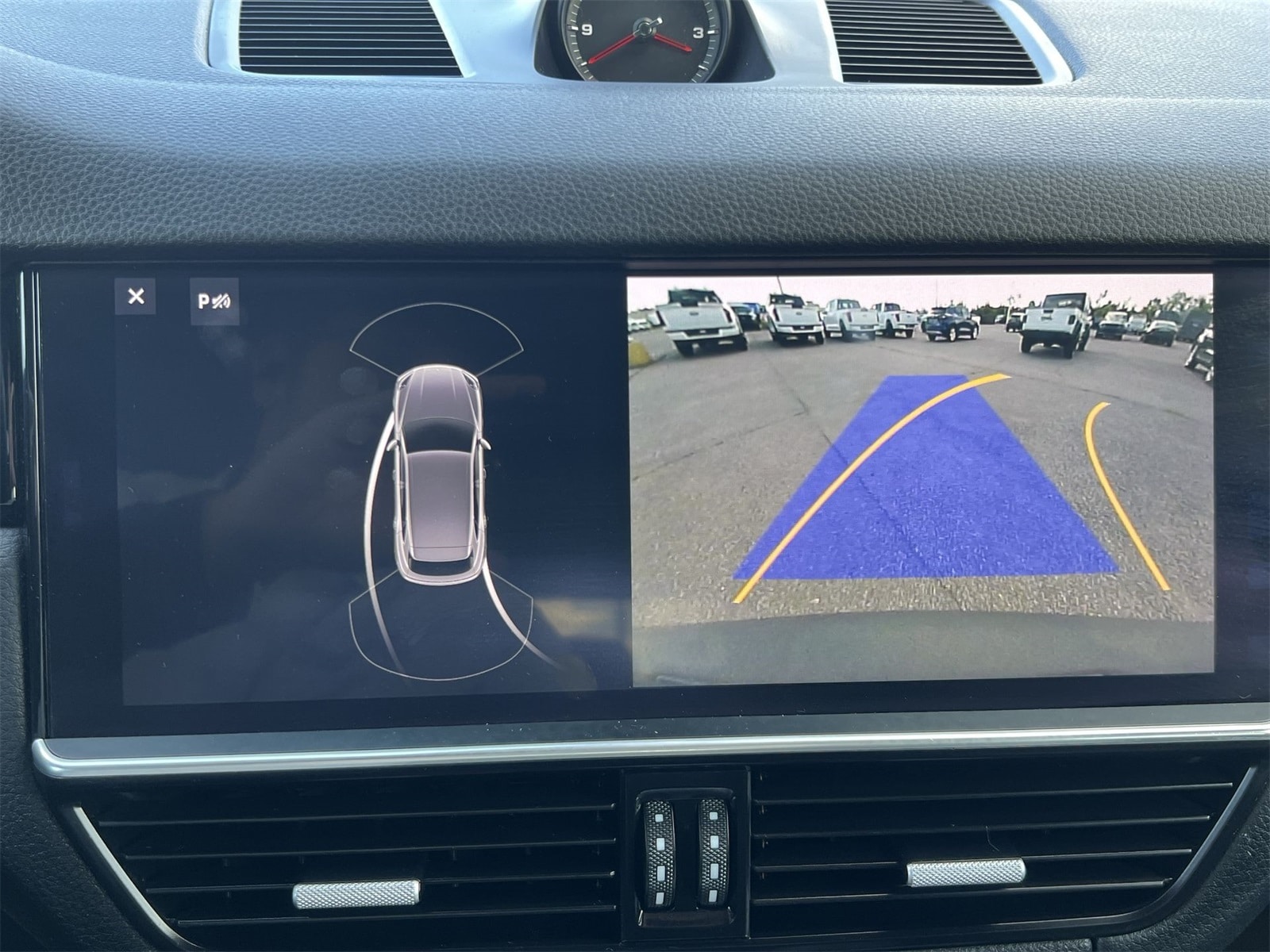 Thumbnail: 2019 Porsche Cayenne - 30